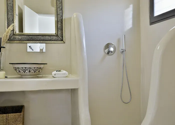 Alia Mansion By K&k Villa *