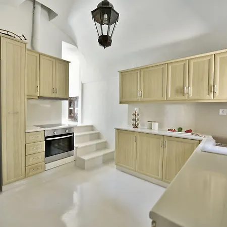 Alia Mansion By K&k Villa