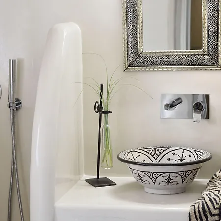 Alia Mansion By K&k Villa