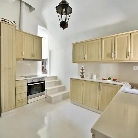 Alia Mansion By K&k Villa *