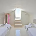 Alia Mansion By K&k Villa *